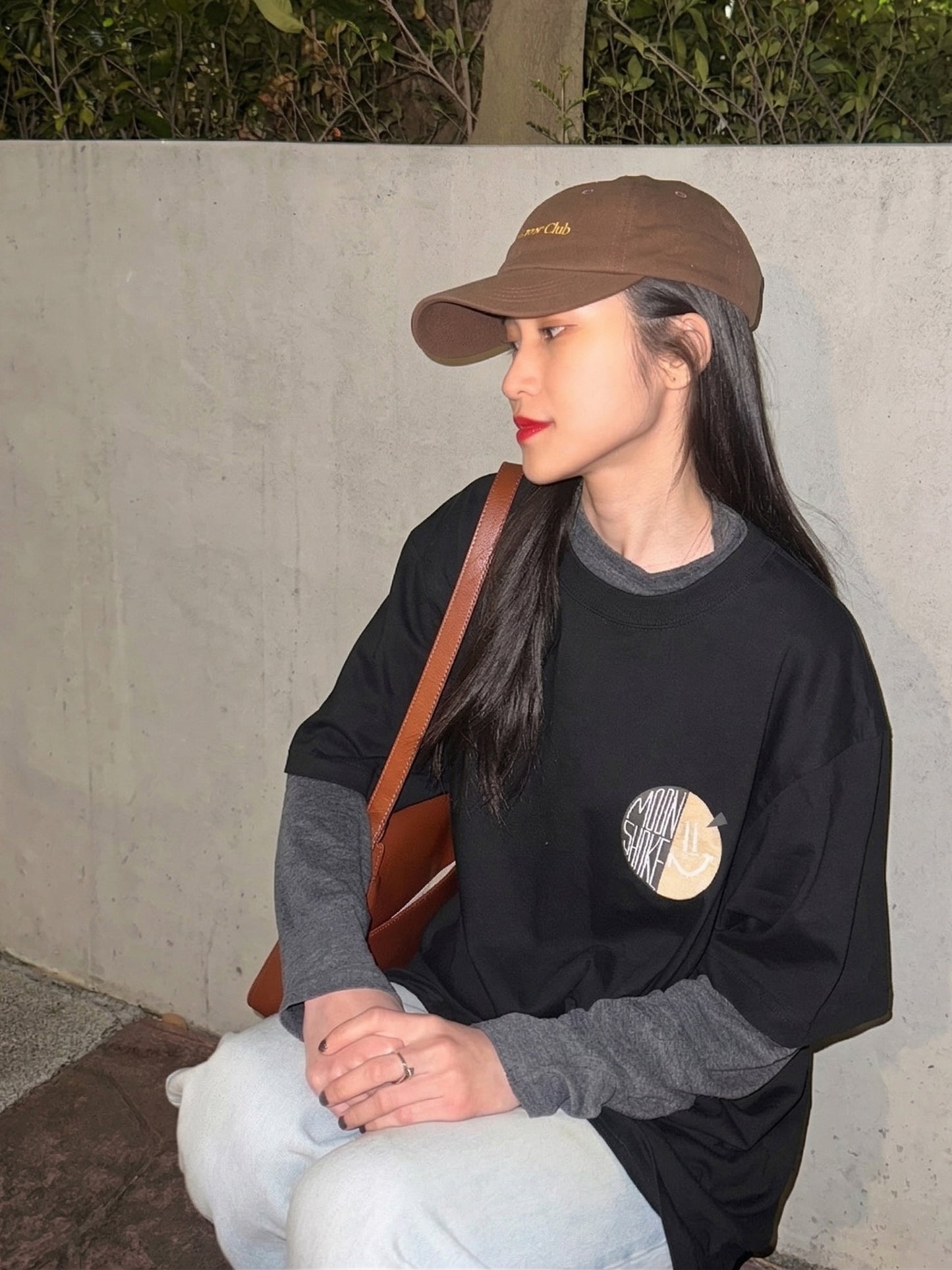 MoonD'shake [moon·dɪ·shake] Tee（黑）